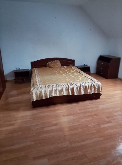 Închiriez garsoniera