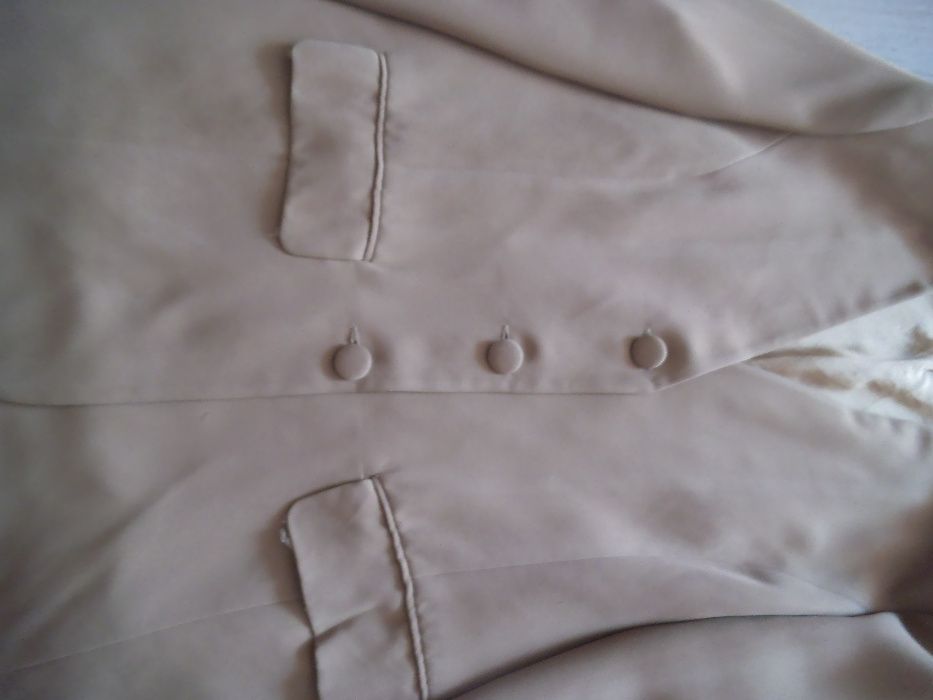 Дамско официално сако размер 48