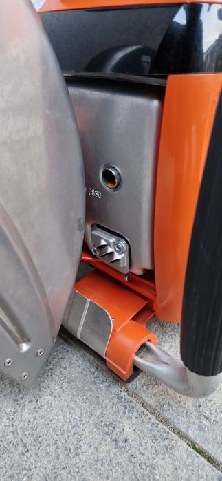 Echo drujba pentru beton pe benzină