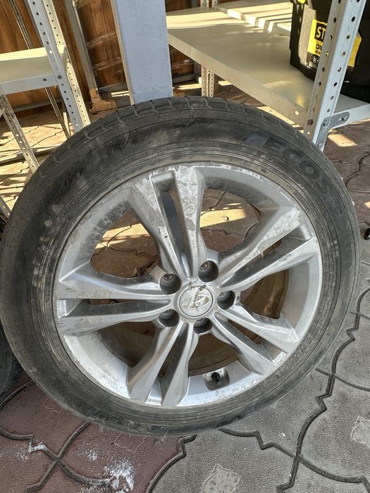 Продам диски с шинами R17