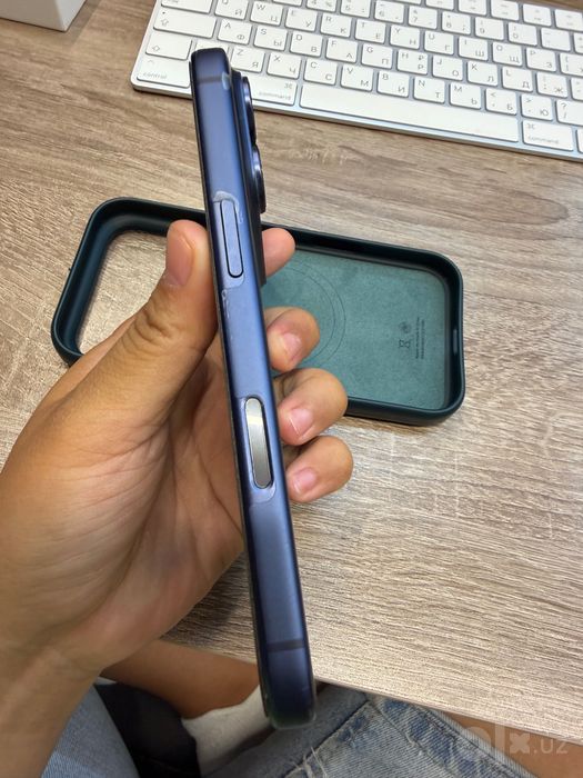 Продам iPhone 17 pro 256 SIM + e sim