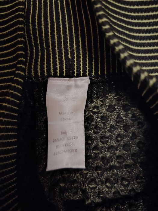 Продаю костюм для фитнеса