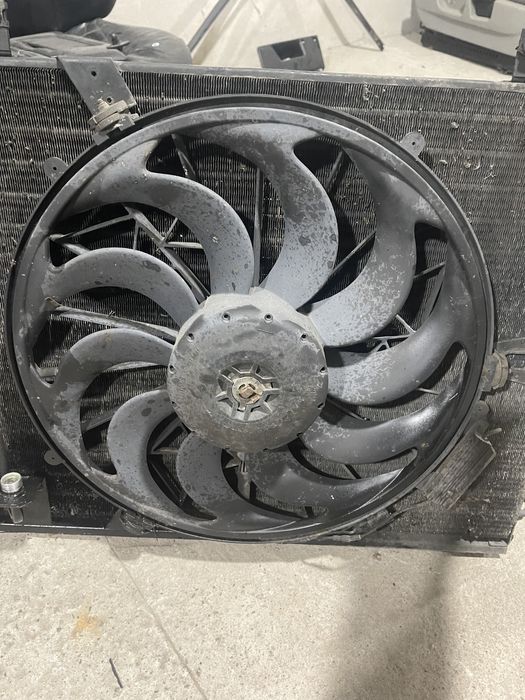 Радиатор кондиционера на BMW e34