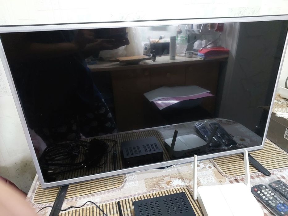 Продаётся телевизор LG 32lf550u-za