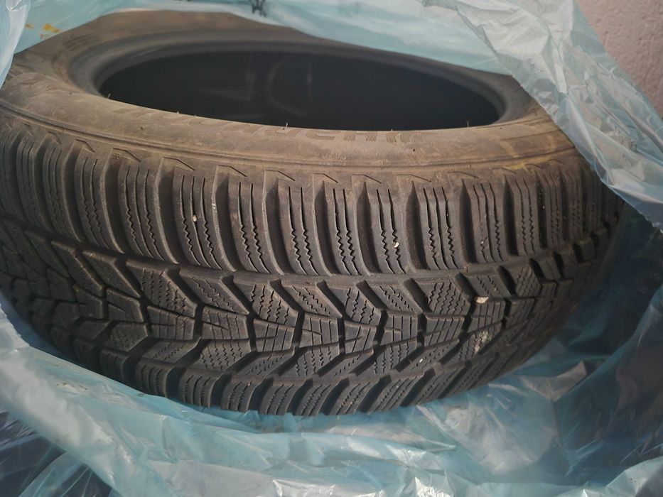 Set 4 Anvelope iarna Hankook 215 60 17 prod 4121 profil 7-8mm folosite 2 sezoane aprox 10000km