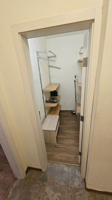 Диван, масивни маси, столове, легла, шкафове