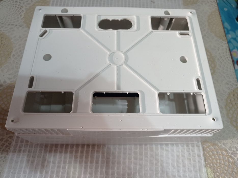 Электрический ящик под автоматы