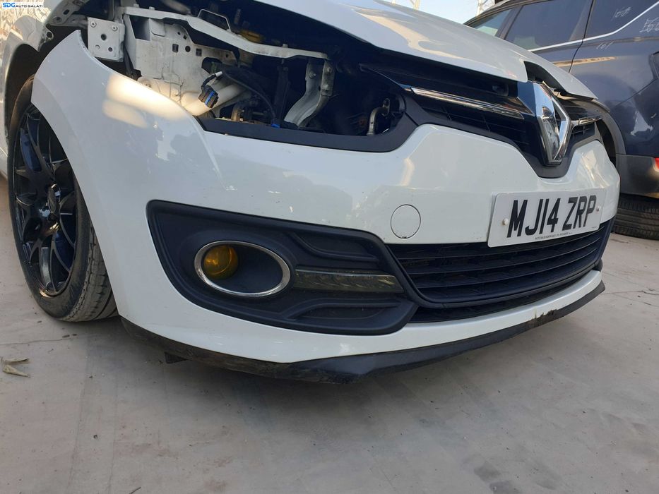 Bara Fata Completa cu Grile Proiectoare si Lumini de zi Daylight Renault Megane 3 Coupe 2 Usi FL Facelift 2014 - 2016 Culoare TEQNC [Q1663]