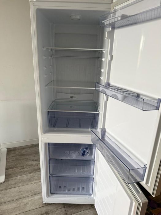 Холодильник BEKO