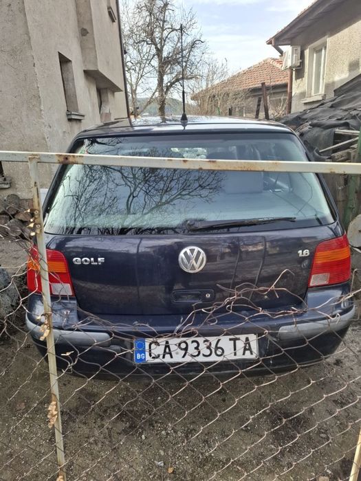 Golf mk4     Газ