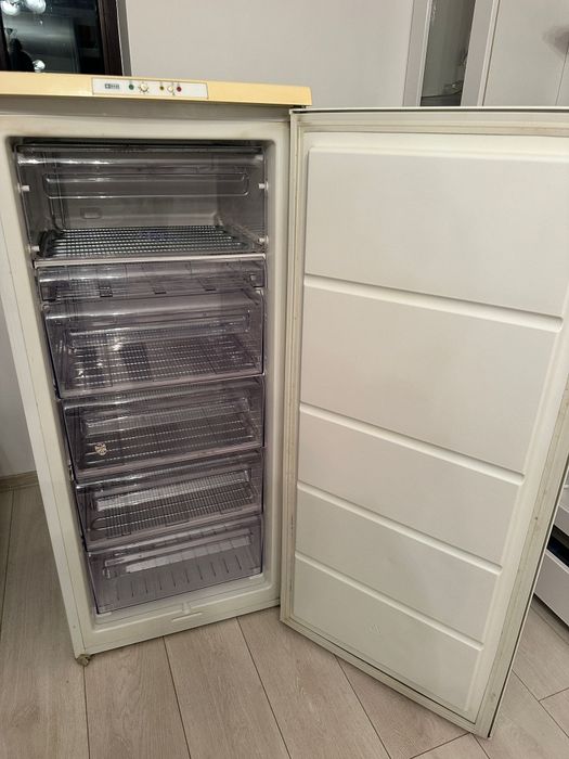 Congelator 5 sertare Zanussi