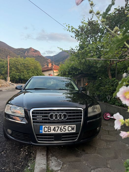 Audi A8 4.2  326 hp