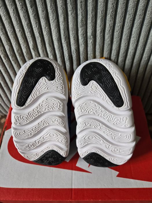 Детски маратонки nike dynamo go baby