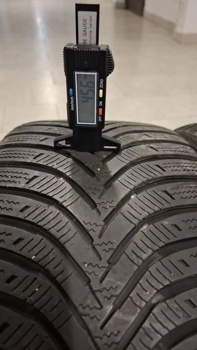2бр зимни гуми Hankook 225 45 17