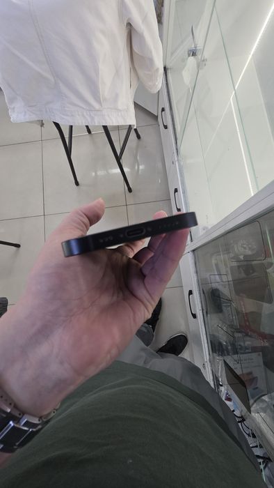 iPhone 16e(128gb)