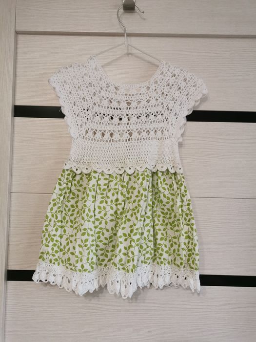 Продам нарядные платья