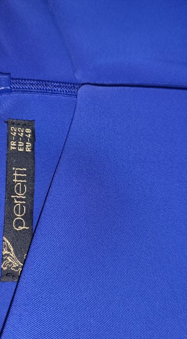 Новое платье цвета электрик