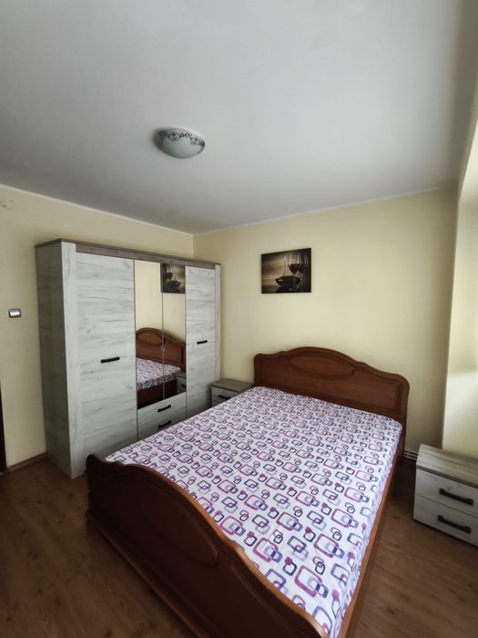 Închiriez apartament cu 2 zona Potcoava de aur ,BR-uri