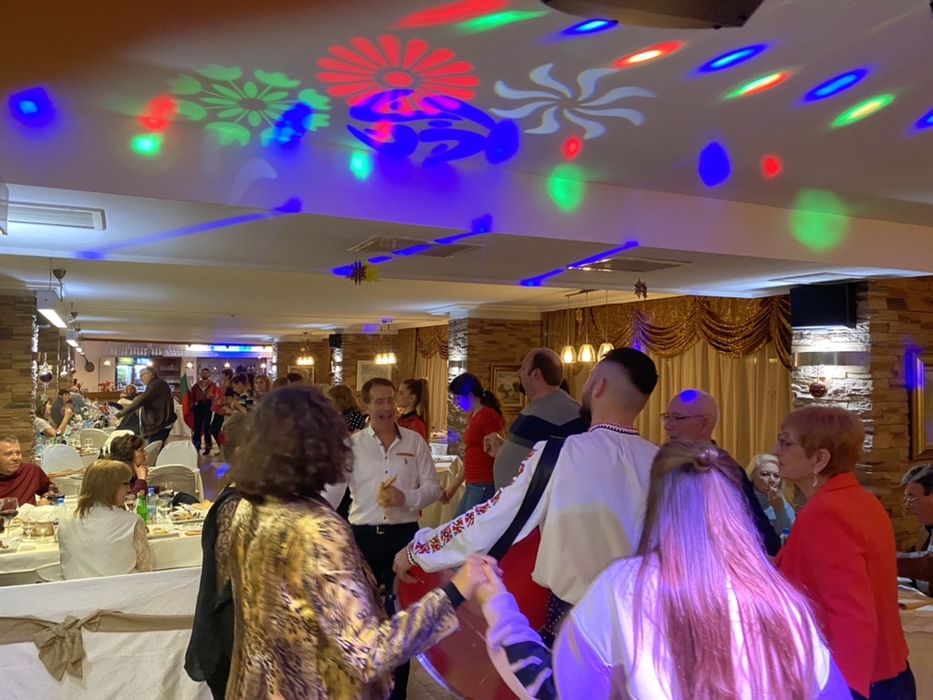 DJ - За вашето мероприятие - Сватба,бал,кръщене,фирмено парти,юбилей.