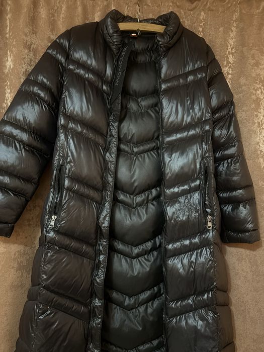 Geacă Moncler neagră, lucioasă originală