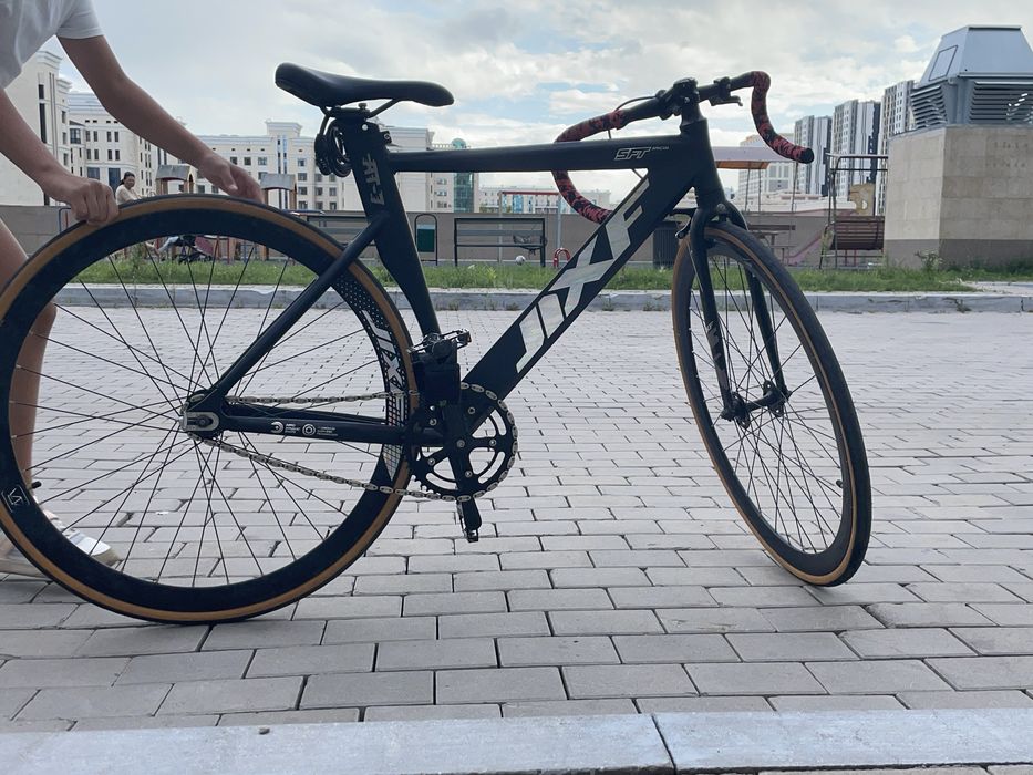 Fixed gear JIXF AT-7
