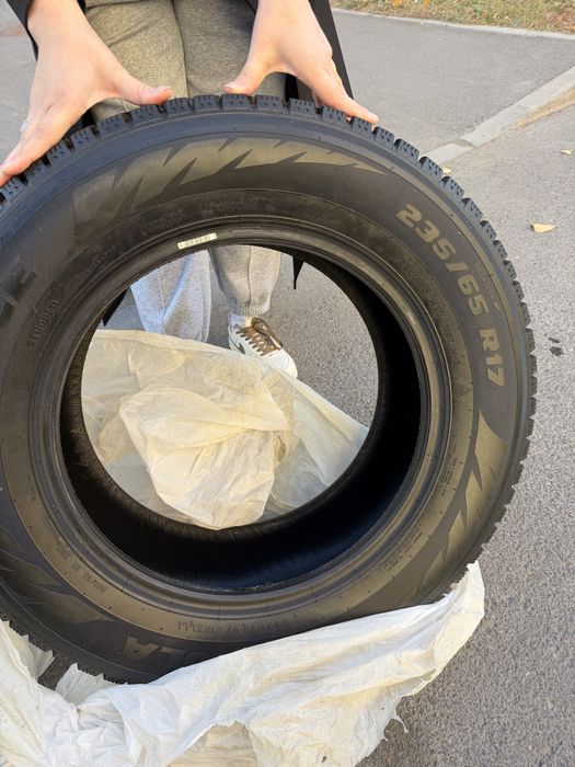 Ikon Tyres Nordman 8 235/65 R17