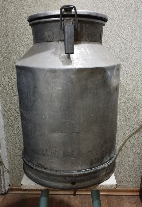 Продам алюминиевую флягу 40л.