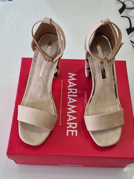 Дамски сандали с висок ток