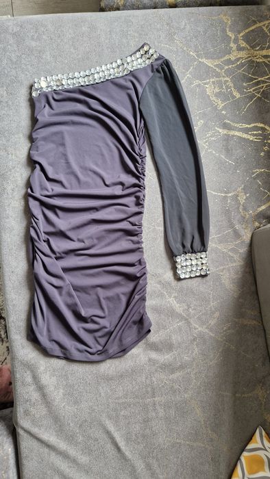 Къса рокля по тялото