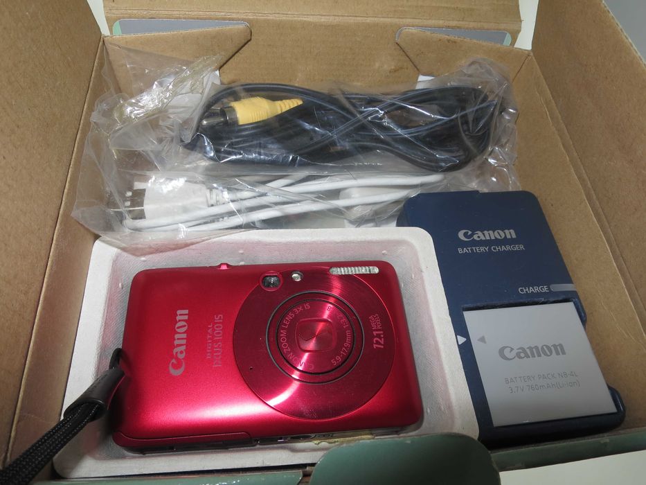 Canon Digital IXUS 100 ултра компактен фотоапарат дигитална камера НОВ