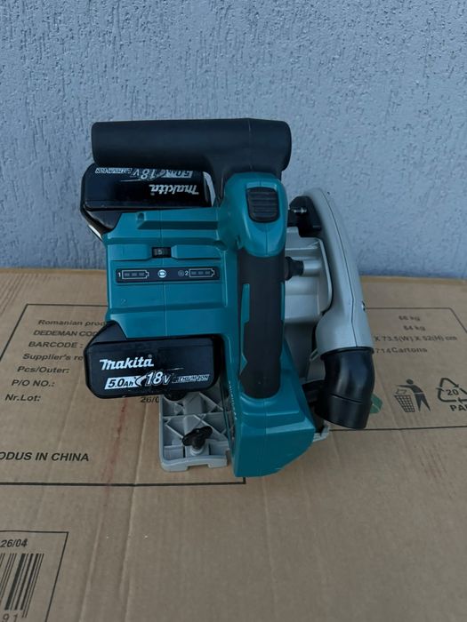 Circular cu plonjare Makita DSP 600