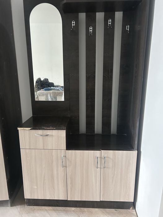 Шкаф для прихожей