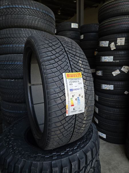 275/40/22 PIRELLI 4бр