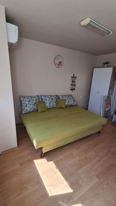 Разтегателно канапе Марти