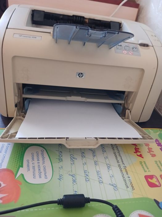 Продам принтер лазерный