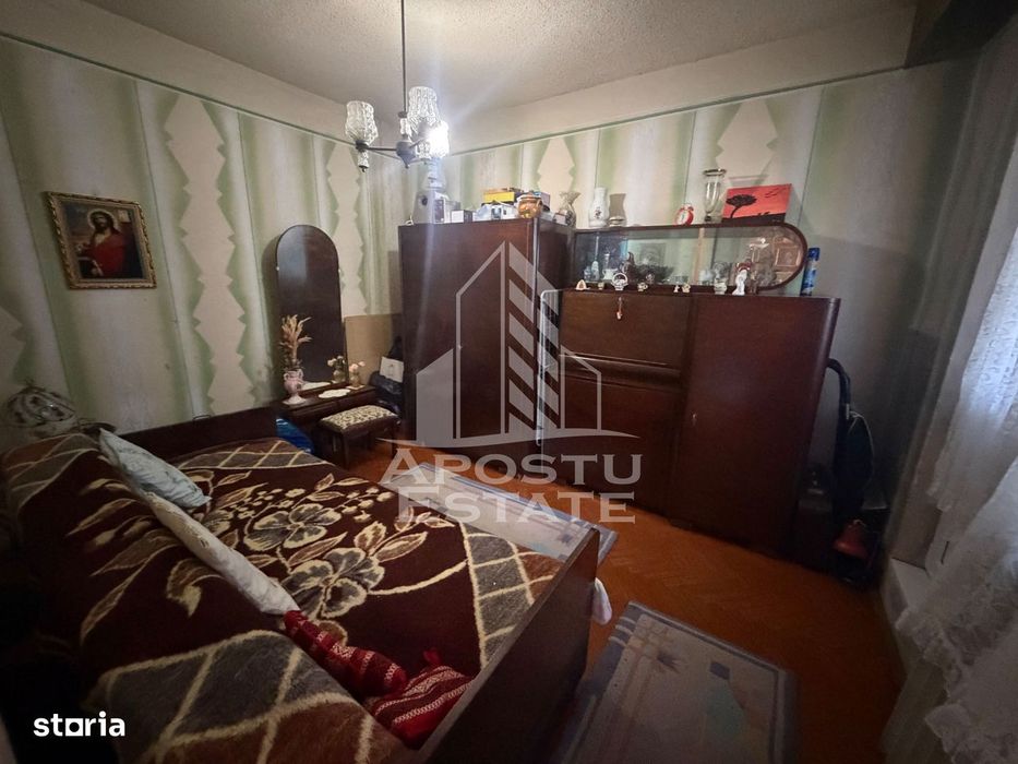 Apartament cu 3 camere de vânzare,etaj intermediar, Dacia,Timisoara