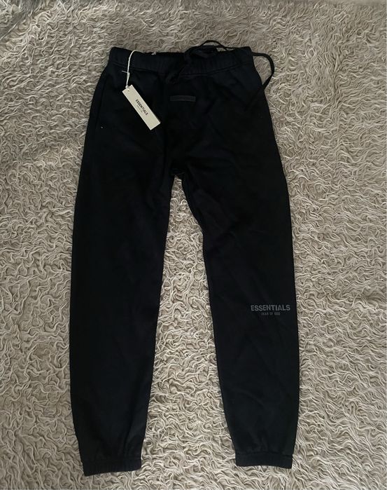 долнище-Essentials ново