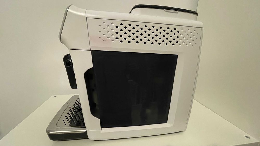 Espressor automat Philips 4300 (incl. sistem spumare lapte LatteGo)