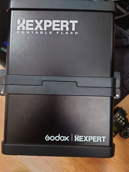 Blitz studio portabil Godox ES600P