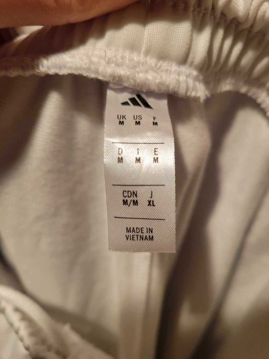 Adidas 3S долнище - размер M, чисто ново