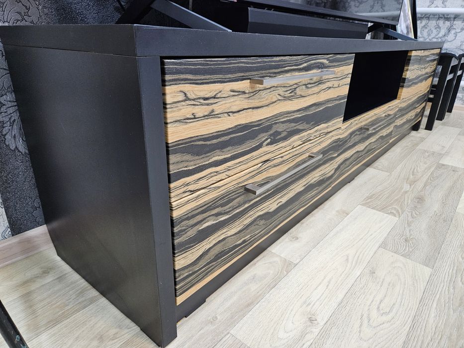 Тумба под Телевизор.