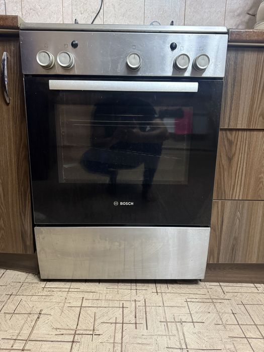 Продам Газовую плиту Bosch