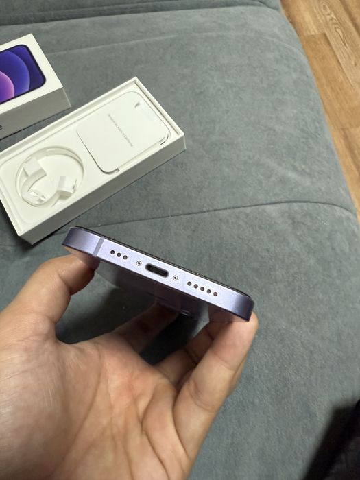 Продаю Iphone 12 - 128 ГБ