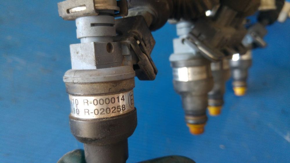 rampa cu injectoare gaz 1.2 b 188a4000 fiat panda 169 110r-000014