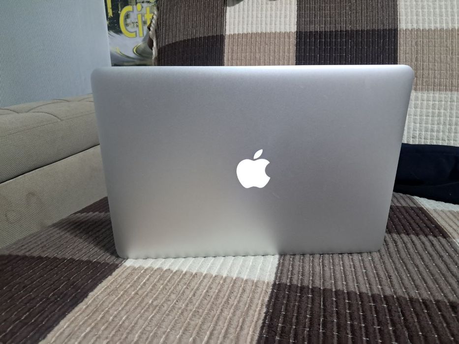 macbook air отличное состояние