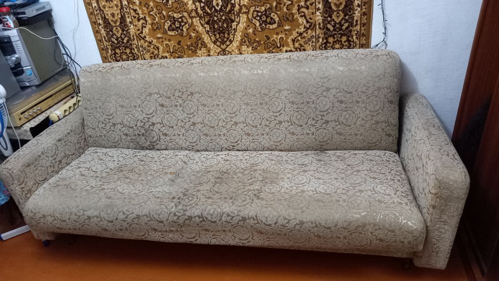 Отдам диван бесплатно!