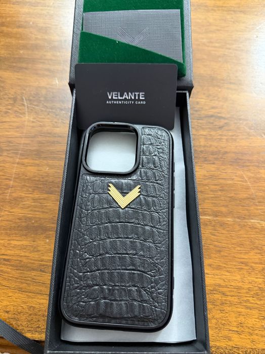Vând husă Iphone 16 pro  Velante piele vițel model Justus