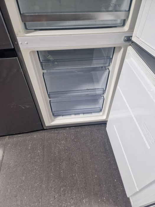 Хладилник с фризер Gorenje A++ 320 литра No Frost
