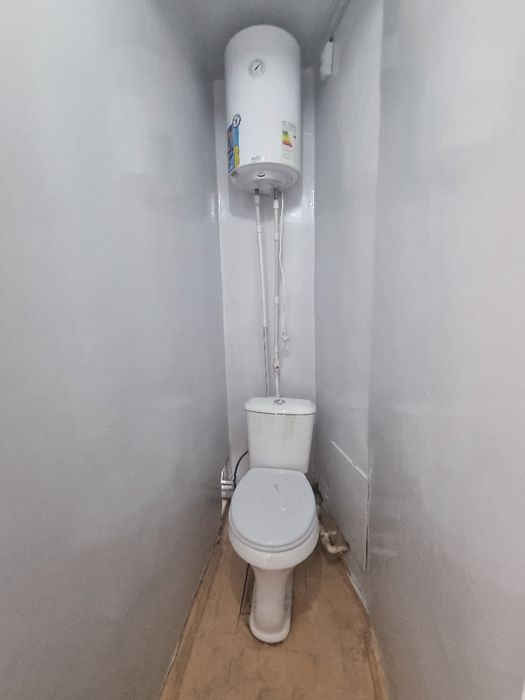 Dom sotiladi konditerskiy 4 etaj 1 xonali