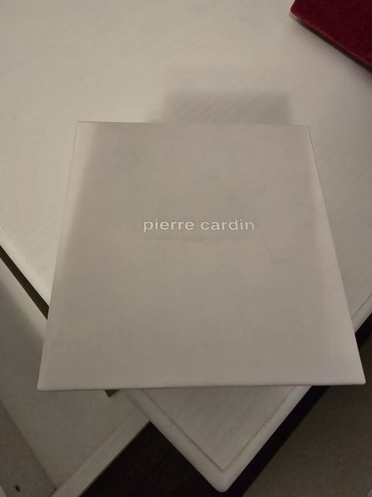 Vand ceas pierre cardin